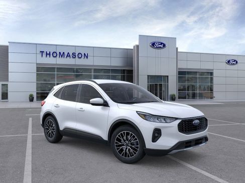 New 2025 Ford Escape SE w/ Class II Trailer Tow Package image 7