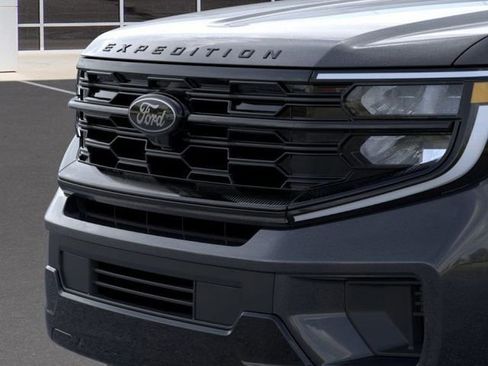 New 2025 Ford Expedition Max Platinum w/ Stealth Appearance Package image 17