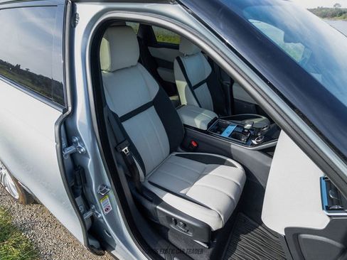 Used 2023 Land Rover Range Rover Velar R-Dynamic S image 83