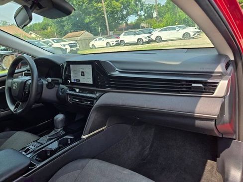 Used 2025 Toyota Camry LE FWD image 30