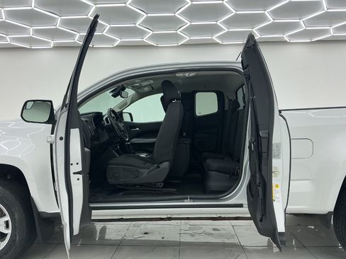 Used 2018 Chevrolet Colorado LT w/ LT Convenience Package AWD/4WD image 20