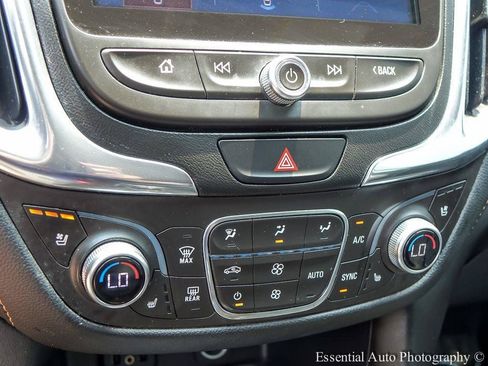 Used 2018 Chevrolet Equinox Premier AWD/4WD image 18