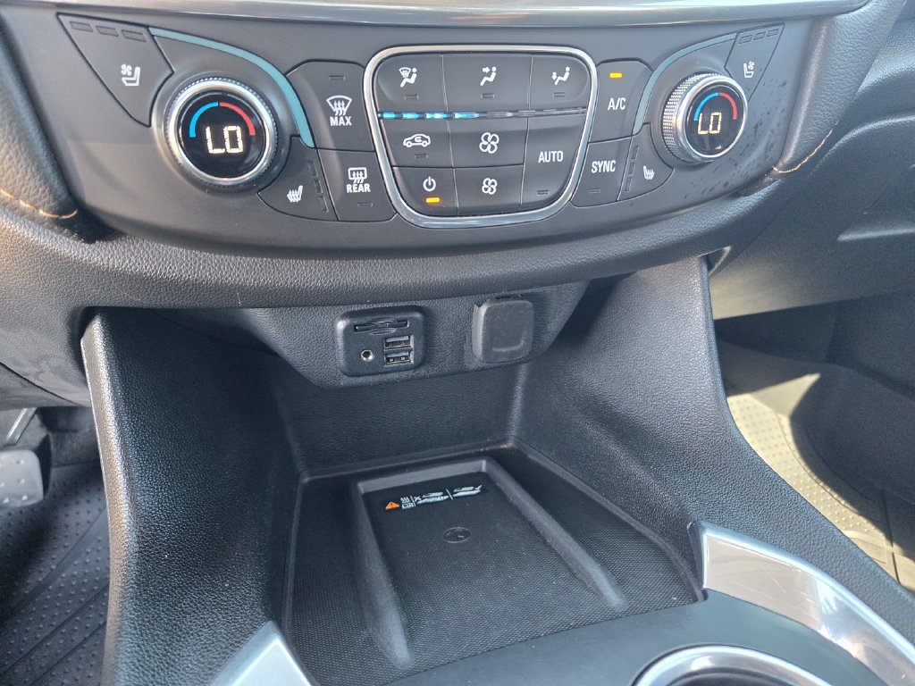 Used 2020 Chevrolet Traverse Premier w/ Redline Edition AWD/4WD image 20