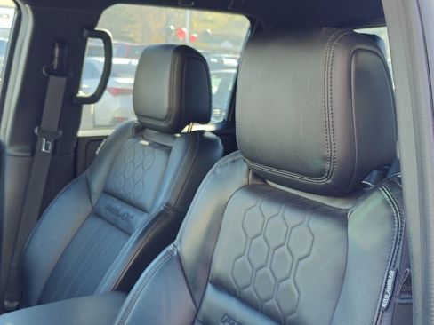 Used 2022 Nissan Frontier PRO-4X w/ Pro-4X Premium Package image 12