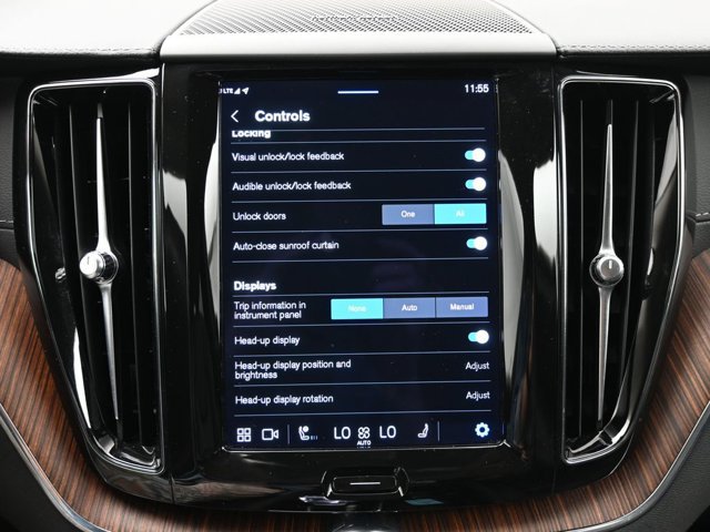 Used 2023 Volvo XC60 B5 Ultimate w/ Climate Package FWD image 17