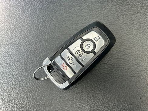 Used 2022 Ford F250 Lariat w/ Lariat Ultimate Package image 33