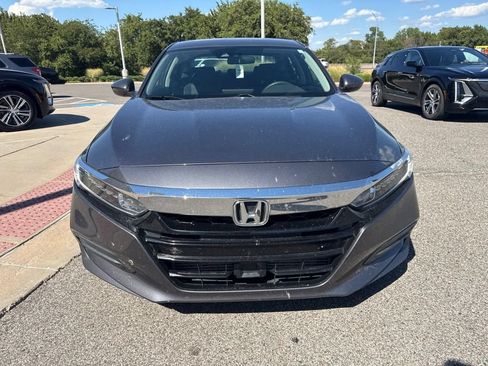 Used 2018 Honda Accord LX image 2