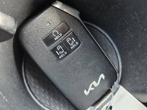 Used 2024 Kia Carnival SX Prestige FWD image 33