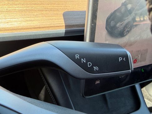 Used 2023 Tesla Model Y Long Range AWD/4WD image 23