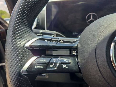 Used 2023 Mercedes-Benz C 300 Sedan image 21