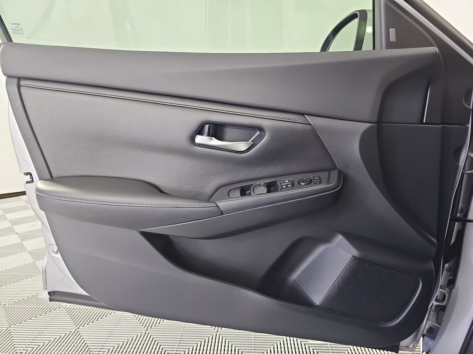 Used 2021 Nissan Sentra SV FWD image 24