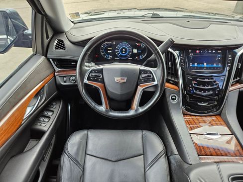 Used 2016 Cadillac Escalade 2WD image 50