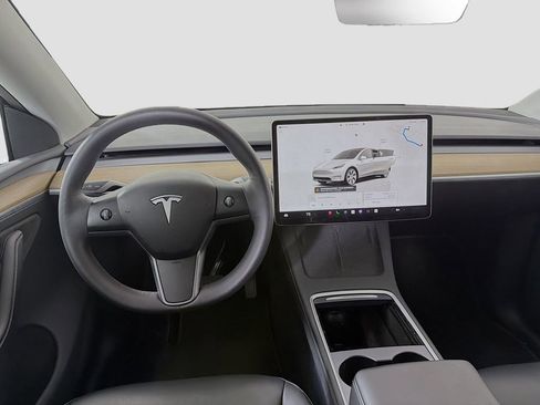 Used 2023 Tesla Model Y Long Range image 23