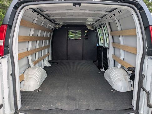 Used 2025 Chevrolet Express 2500 w/ Driver Convenience Package RWD image 13