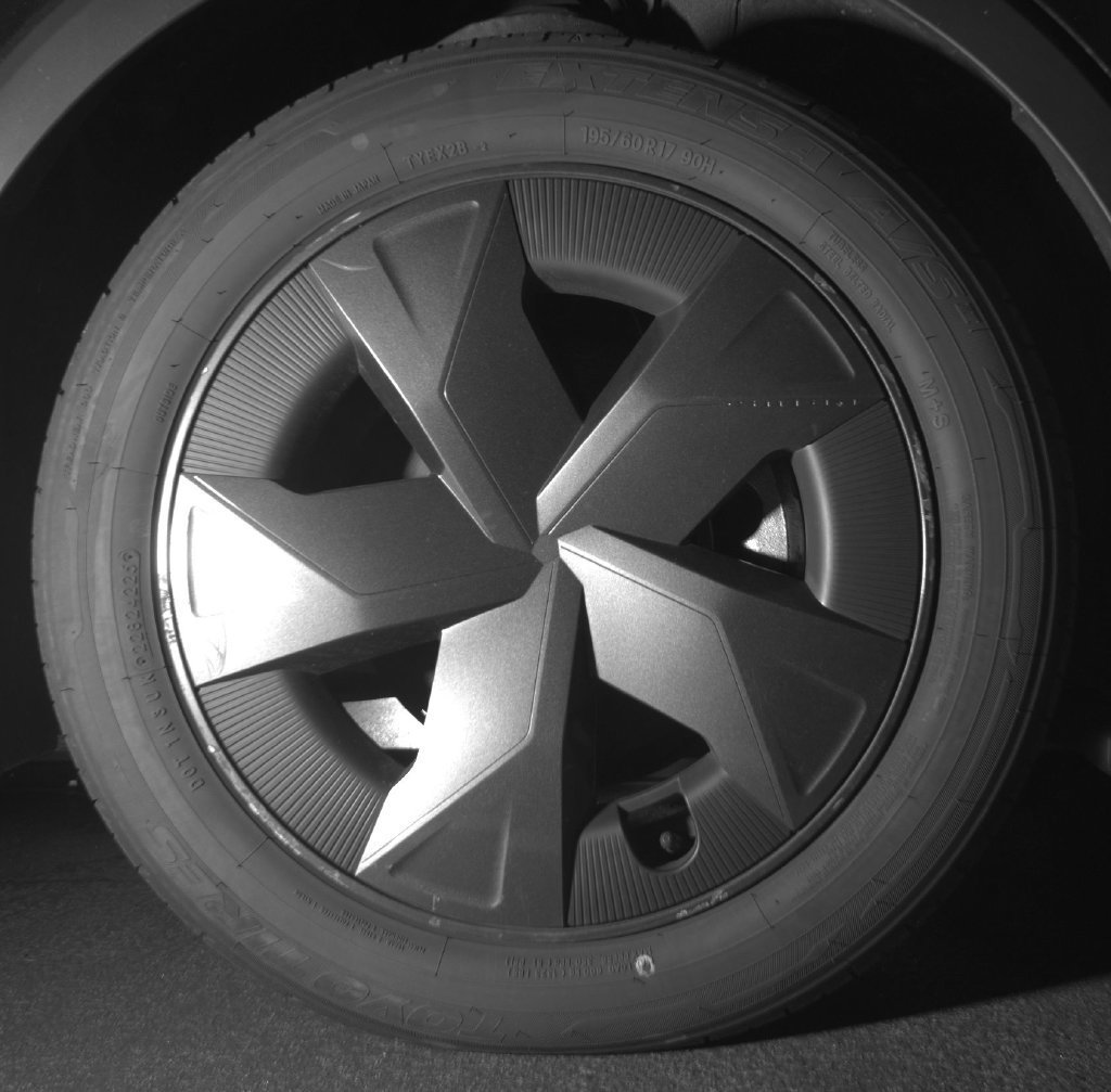 Certified 2024 Toyota Prius LE FWD image 24