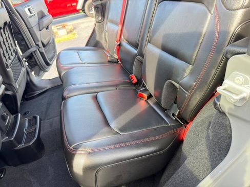 Used 2020 Jeep Wrangler Unlimited Rubicon w/ Quick Order Package 28Y Recon AWD/4WD image 27