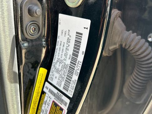 Used 2018 Toyota Tundra SR5 w/ SR5 Upgrade Package RWD image 10