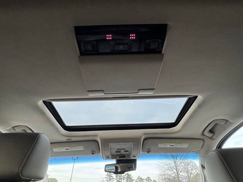 Used 2019 GMC Yukon XL SLT w/ Open Road Package image 22