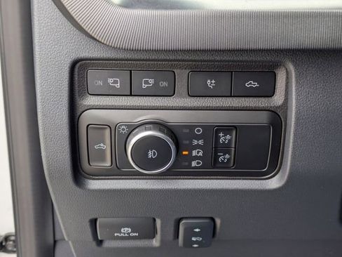 Used 2024 Ford F250 Platinum w/ FX4 Off-Road Package image 24