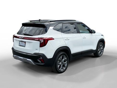 Used 2024 Kia Seltos S AWD/4WD image 5
