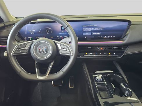 Used 2025 Buick Envision Sport Touring AWD/4WD image 9