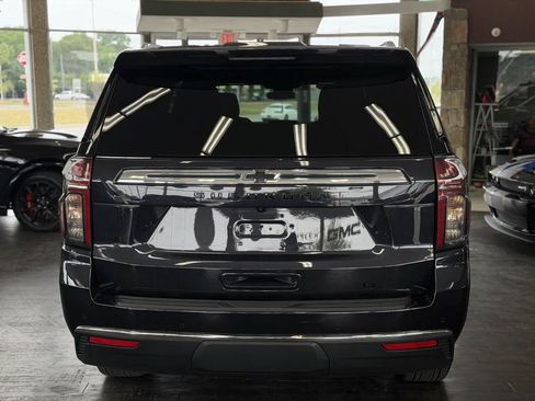 Used 2024 Chevrolet Suburban LT w/ Luxury Package AWD/4WD image 8