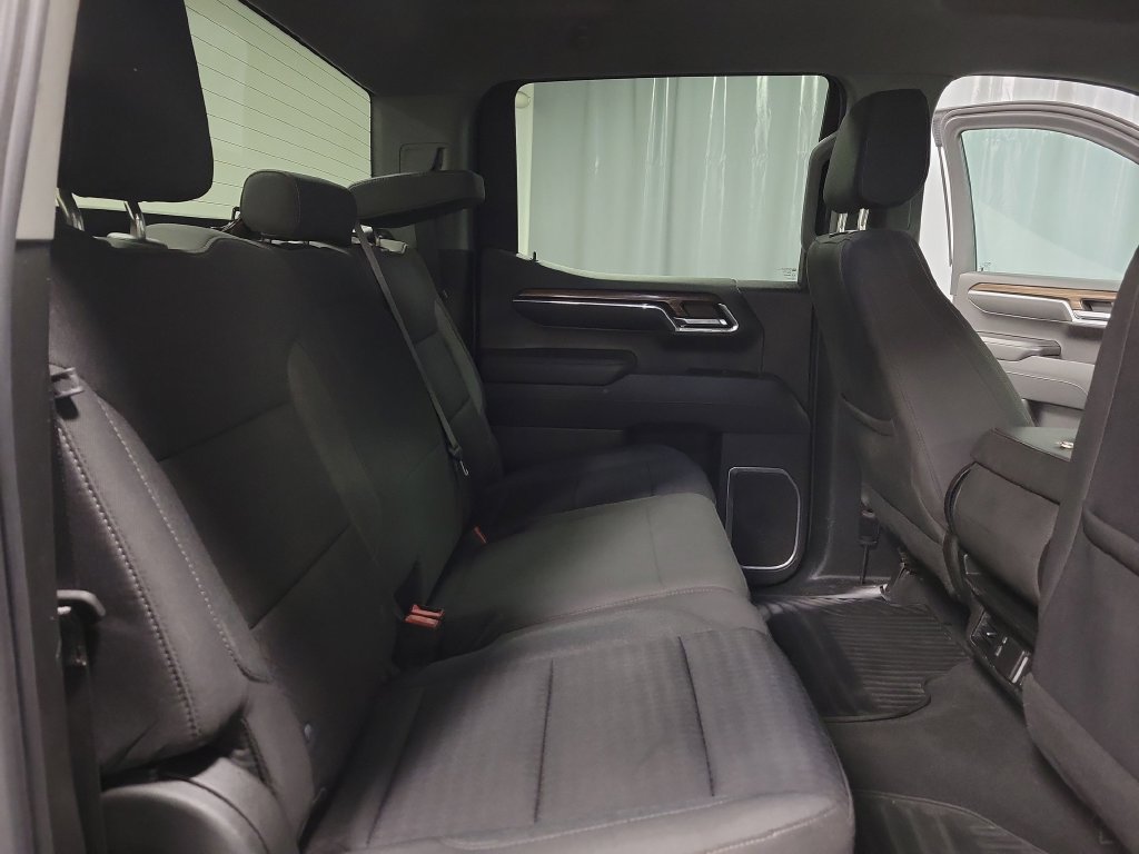 Used 2022 Chevrolet Silverado 1500 LT AWD/4WD image 35