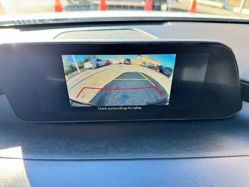 Used 2022 MAZDA MAZDA3 s image 22
