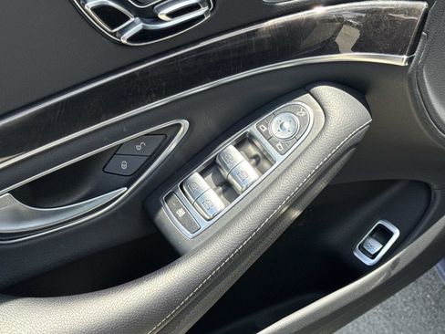 Used 2018 Mercedes-Benz S 450 Sedan image 15