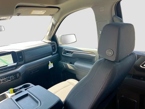 Used 2025 Chevrolet Silverado 1500 LT RWD image 23