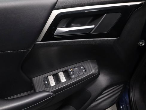 Used 2024 Mitsubishi Outlander SE image 23