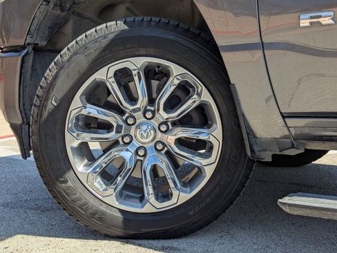 Used 2024 RAM 1500 Laramie image 33