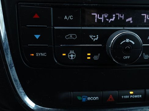 Used 2020 Dodge Grand Caravan GT image 33