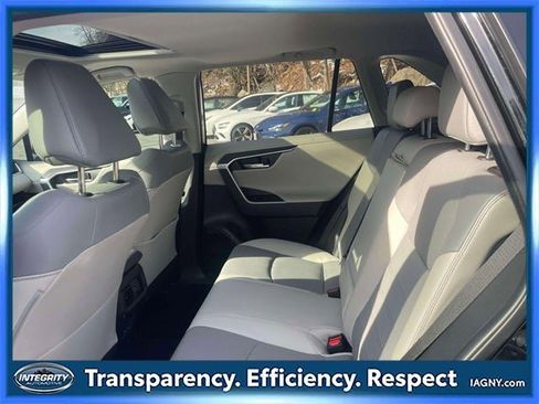 Used 2024 Toyota RAV4 Limited image 12