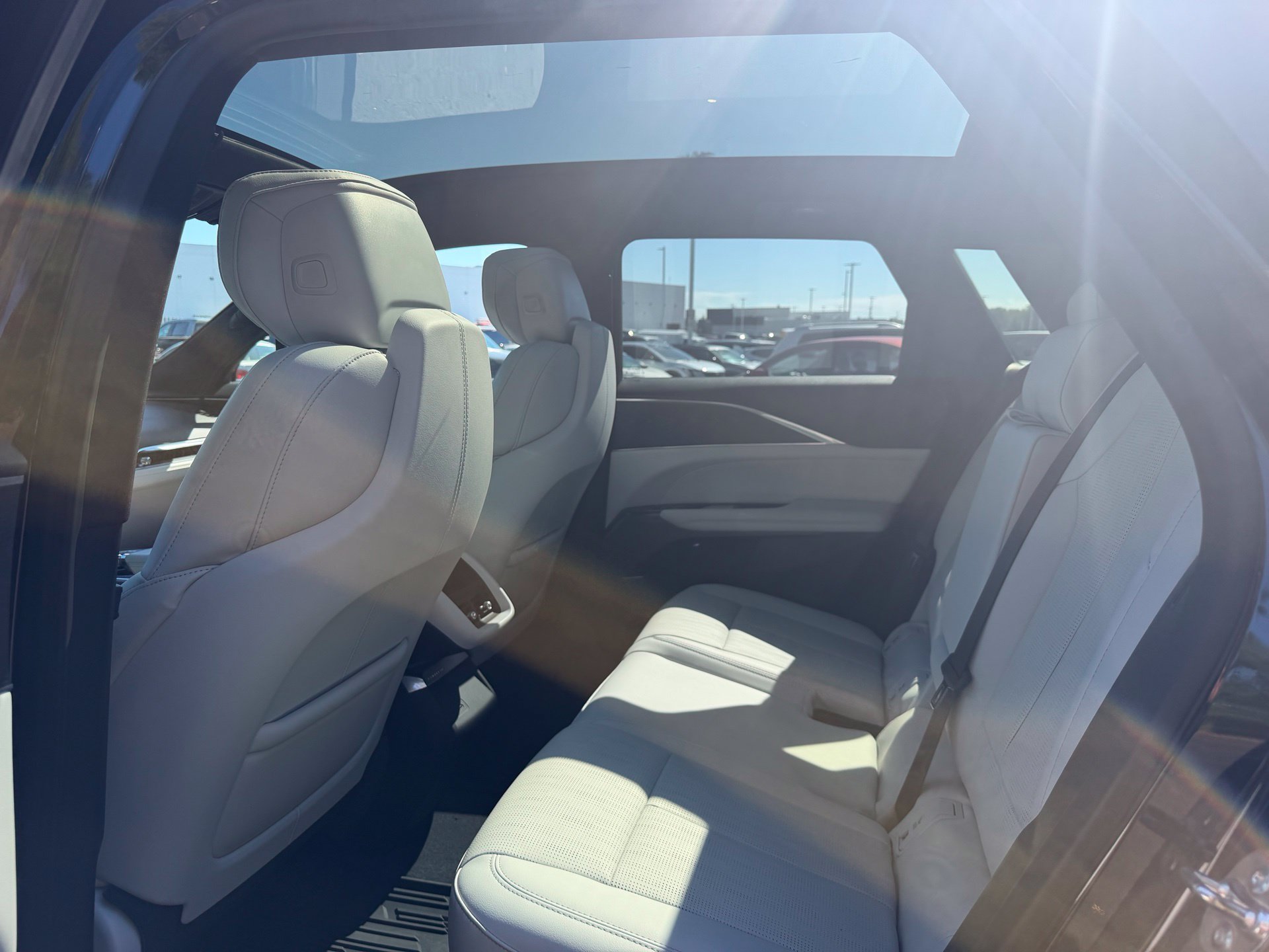 Used 2024 Cadillac Lyriq Sport AWD/4WD image 15