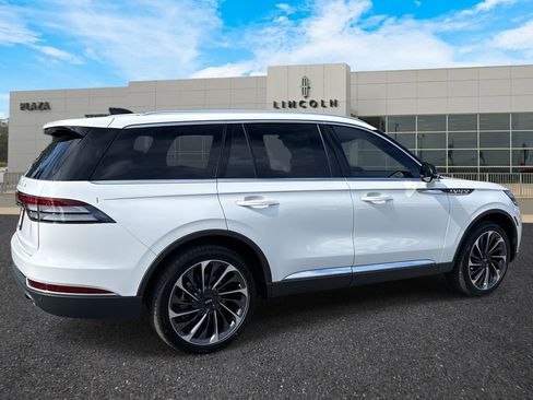 New 2026 Lincoln Aviator Reserve image 3