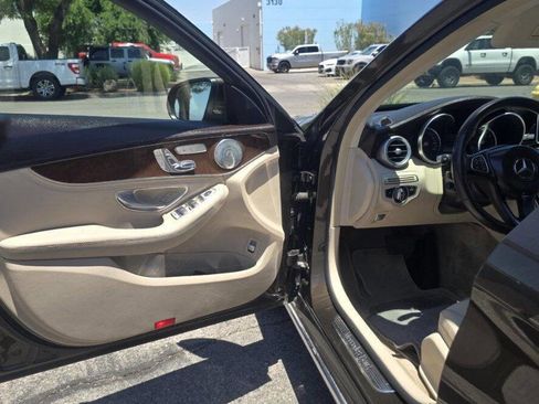 Used 2015 Mercedes-Benz C 300 4MATIC Sedan image 12