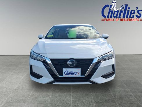 Used 2021 Nissan Sentra SV w/ SV Premium Package FWD image 2