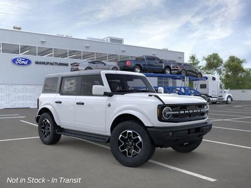 New 2026 Ford Bronco Outer Banks image 7