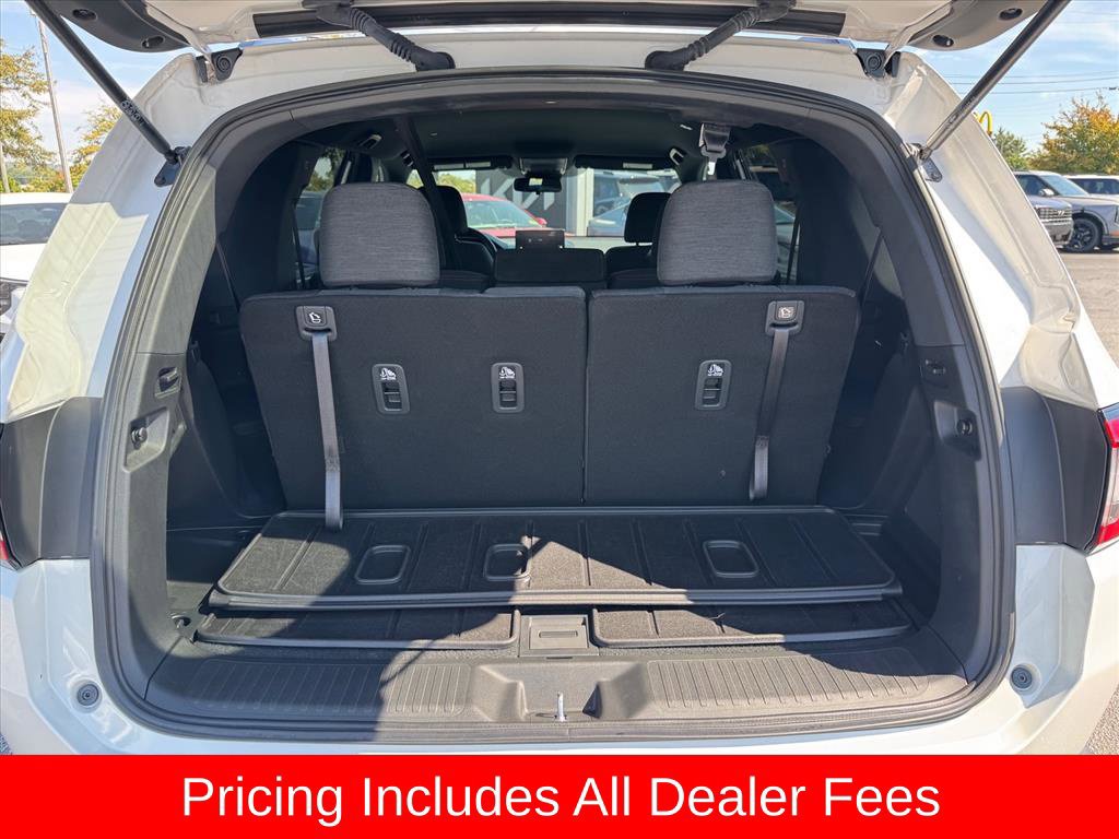 Used 2025 Honda Pilot Sport image 10