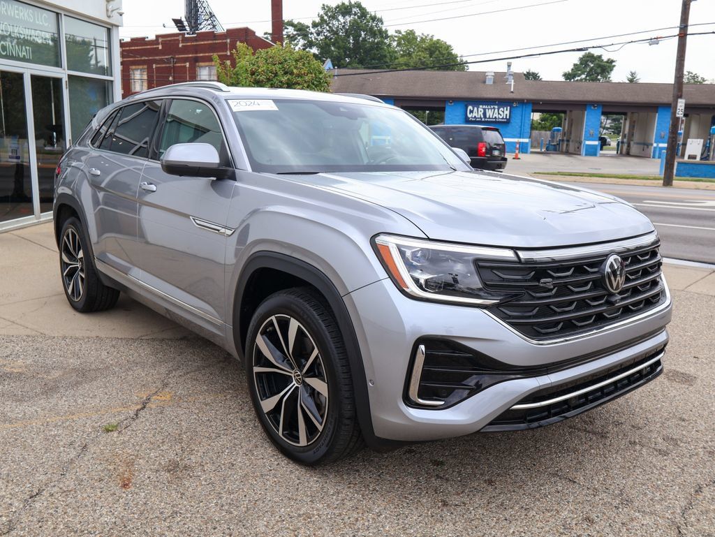 Used 2024 Volkswagen Atlas Cross Sport SEL Premium R-Line AWD/4WD image 7