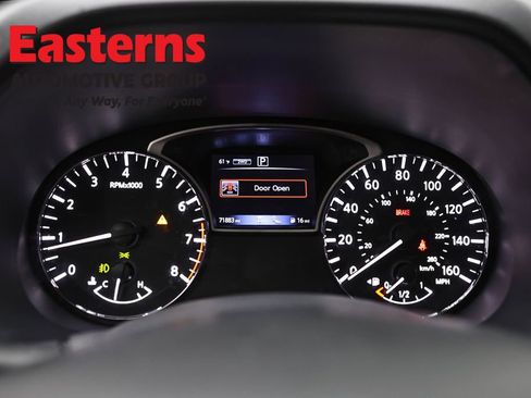 Used 2020 Nissan Pathfinder SL AWD/4WD image 18