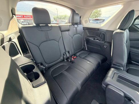 Used 2025 Honda Pilot Touring image 24