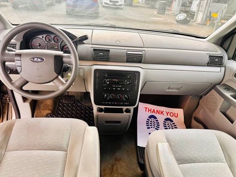 Used 2006 Ford Freestar SE FWD image 12
