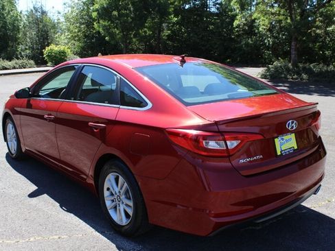 Used 2015 Hyundai Sonata SE FWD image 3