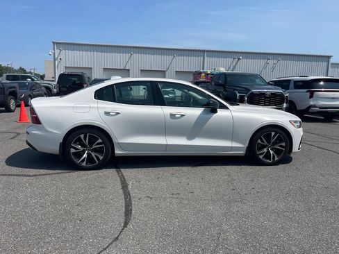 Used 2025 Volvo S60 B5 Core FWD image 6