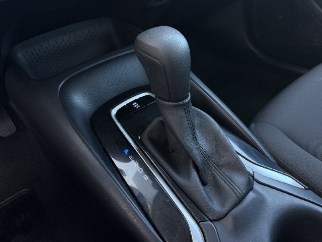 Used 2025 Toyota Corolla LE FWD image 21