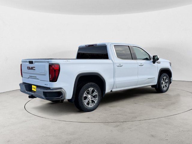 Used 2022 GMC Sierra 1500 SLT AWD/4WD image 5