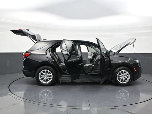 Used 2024 Chevrolet Equinox LS FWD image 26
