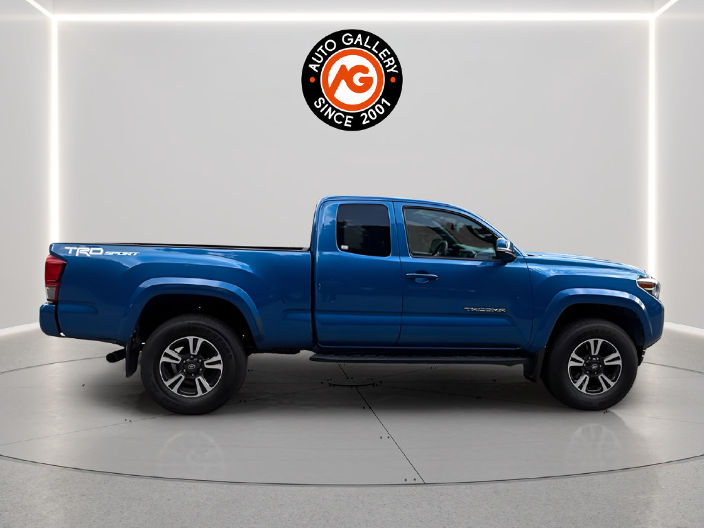 Used 2016 Toyota Tacoma TRD Sport w/ Towing Package RWD image 8